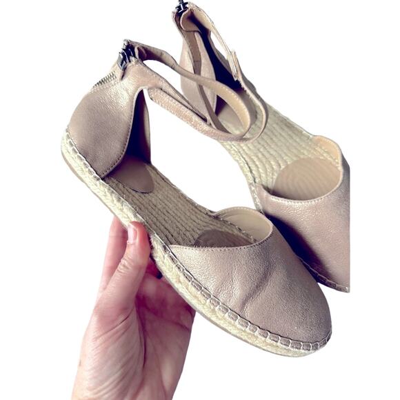 Eileen Fisher Lala Espadrille Flat In Light Gold Size 9 NWT $195 MSRP - Picture 2 of 8